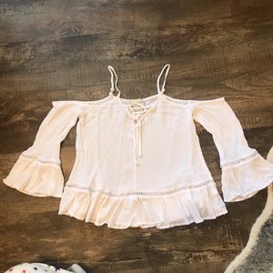 ❌SOLD❌ Boho cold shoulder blouse